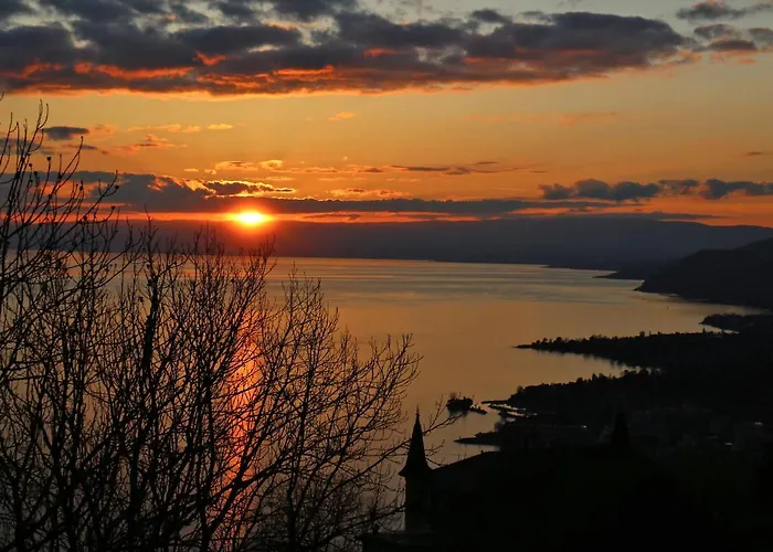 View Riviera By Interhome Lägenhet Glion